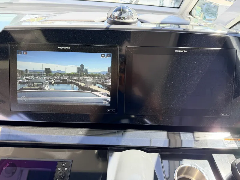 Slide: The Image of 2020 Formula 380 Super Sport Crossover I/O 38 - 7833291