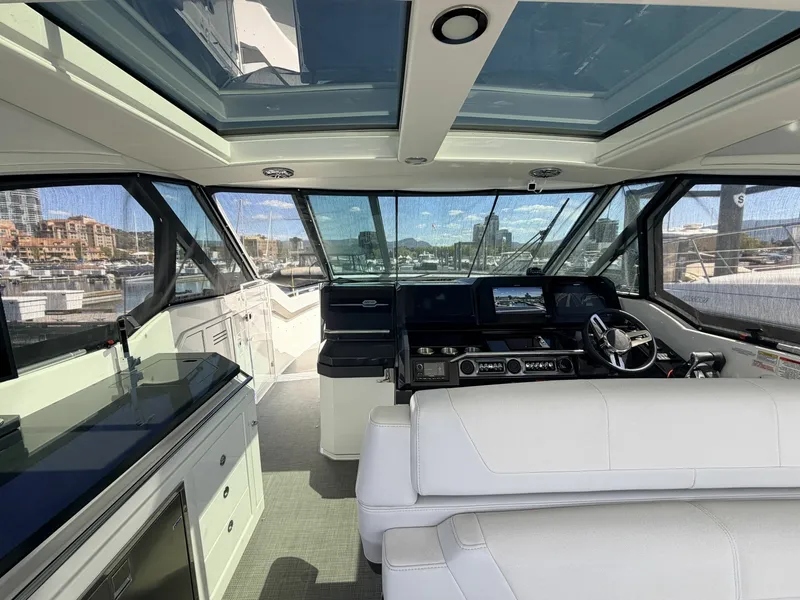 Slide: The Image of 2020 Formula 380 Super Sport Crossover I/O 38 - 7833265