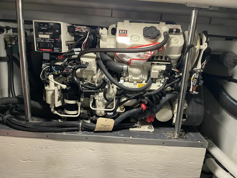 Slide: The Image of 2020 Formula 380 Super Sport Crossover I/O 38 - 7833349