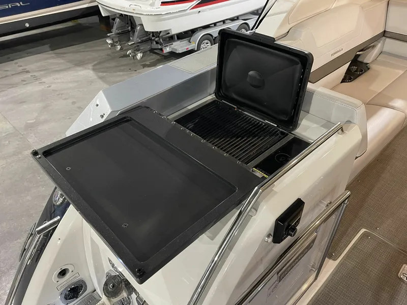 Slide: The Image of 2020 Formula 380 Super Sport Crossover I/O 38 - 7833258