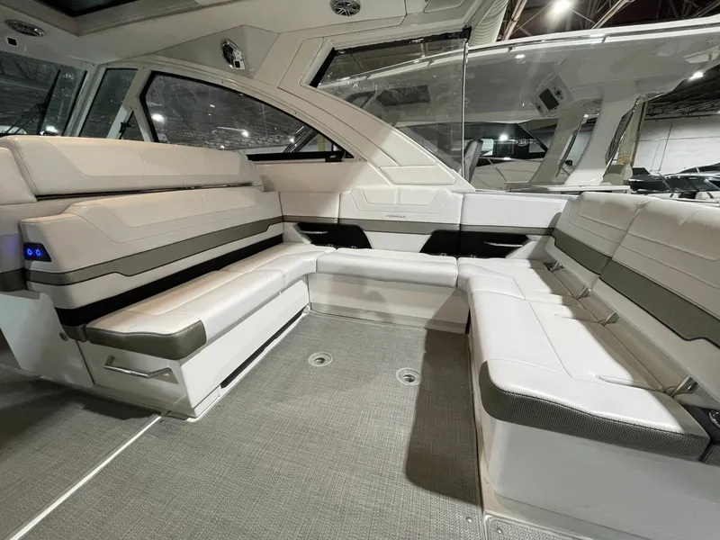 Slide: The Image of 2020 Formula 380 Super Sport Crossover I/O 38 - 7833260