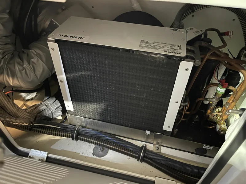 Slide: The Image of 2020 Formula 380 Super Sport Crossover I/O 38 - 7833294