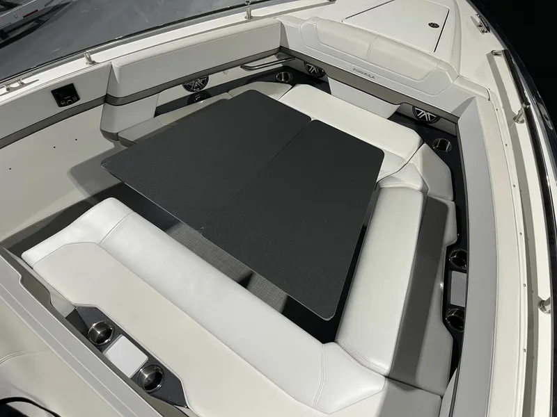 Slide: The Image of 2020 Formula 380 Super Sport Crossover I/O 38 - 7833309