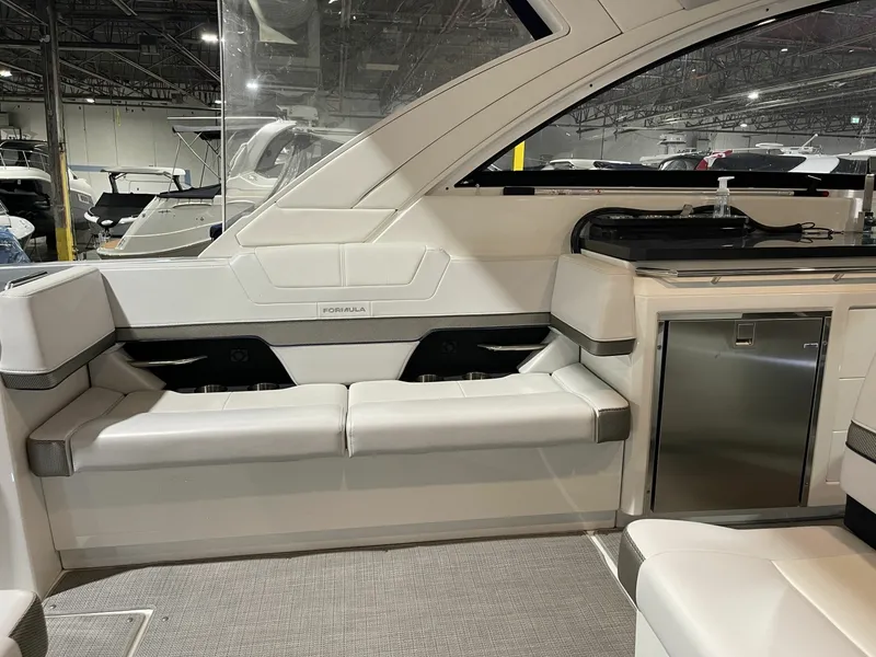 Slide: The Image of 2020 Formula 380 Super Sport Crossover I/O 38 - 7833264