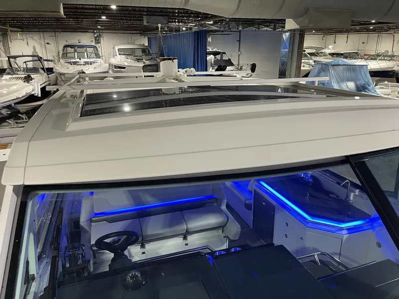 Slide: The Image of 2020 Formula 380 Super Sport Crossover I/O 38 - 7833319