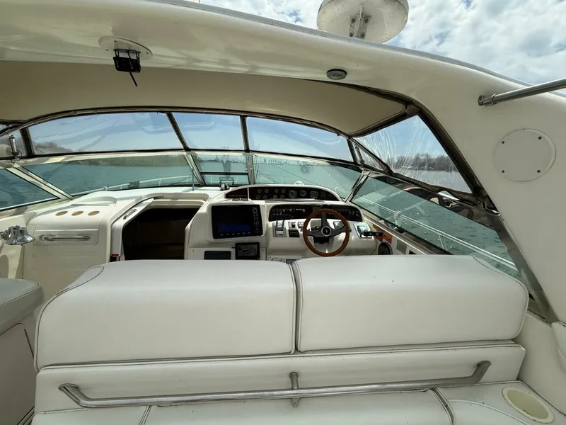 Slide: The Image of 1996 Sea Ray 370 Sundancer 37 - 7833404