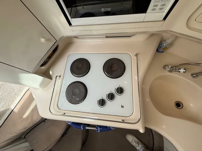 Slide: The Image of 1996 Sea Ray 370 Sundancer 37 - 7833441