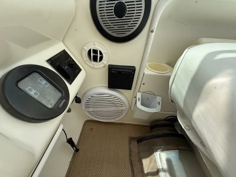 Slide: The Image of 1996 Sea Ray 370 Sundancer 37 - 7833418
