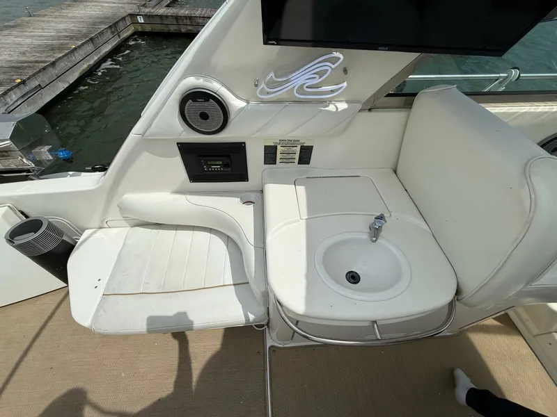 Slide: The Image of 1996 Sea Ray 370 Sundancer 37 - 7833399