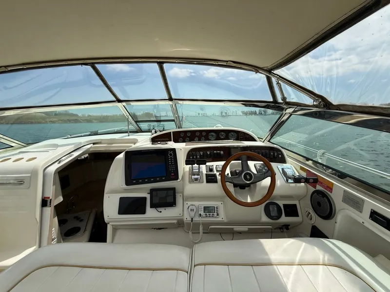Slide: The Image of 1996 Sea Ray 370 Sundancer 37 - 7833405