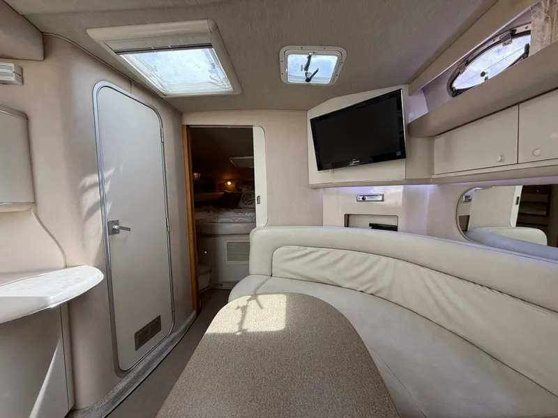 Slide: The Image of 1996 Sea Ray 370 Sundancer 37 - 7833425