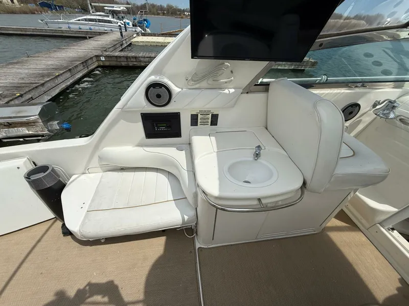 Slide: The Image of 1996 Sea Ray 370 Sundancer 37 - 7833398
