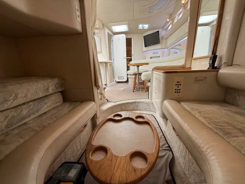 Slide: The Image of 1996 Sea Ray 370 Sundancer 37 - 7833448
