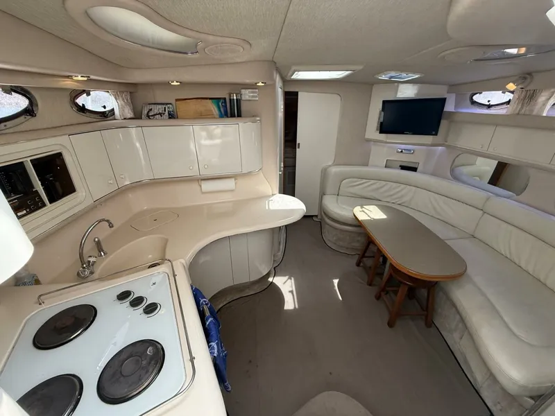 Slide: The Image of 1996 Sea Ray 370 Sundancer 37 - 7833422