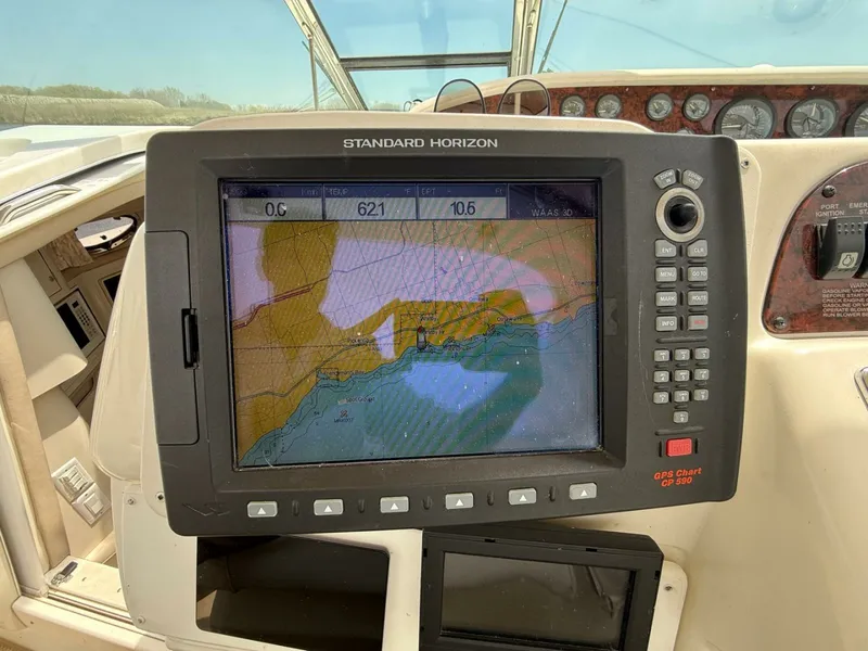 Slide: The Image of 1996 Sea Ray 370 Sundancer 37 - 7833407