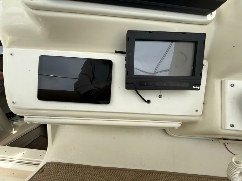 Slide: The Image of 1996 Sea Ray 370 Sundancer 37 - 7833408