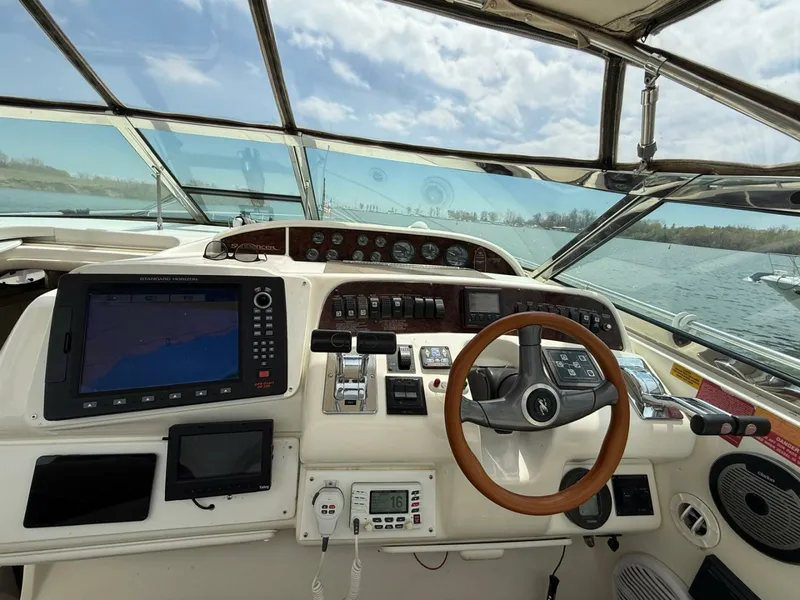 Slide: The Image of 1996 Sea Ray 370 Sundancer 37 - 7833406