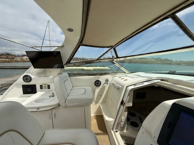 Slide: The Image of 1996 Sea Ray 370 Sundancer 37 - 7833419