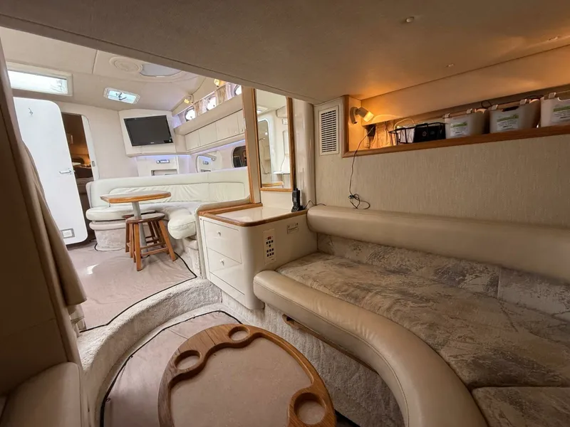 Slide: The Image of 1996 Sea Ray 370 Sundancer 37 - 7833447