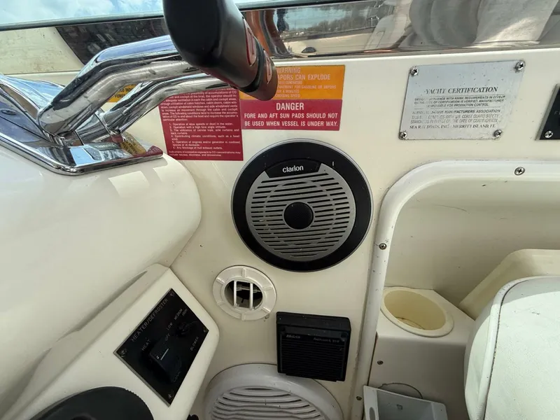 Slide: The Image of 1996 Sea Ray 370 Sundancer 37 - 7833416
