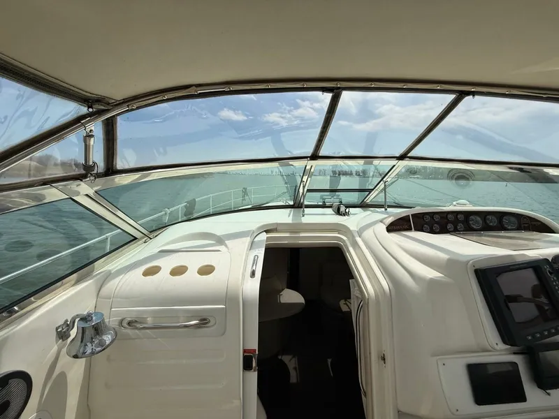 Slide: The Image of 1996 Sea Ray 370 Sundancer 37 - 7833420