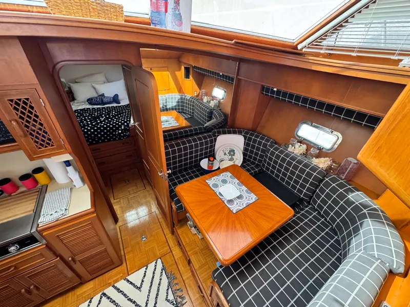 Slide: The Image of 1989 Hi-Star 44 Trawler 44 - 7833477