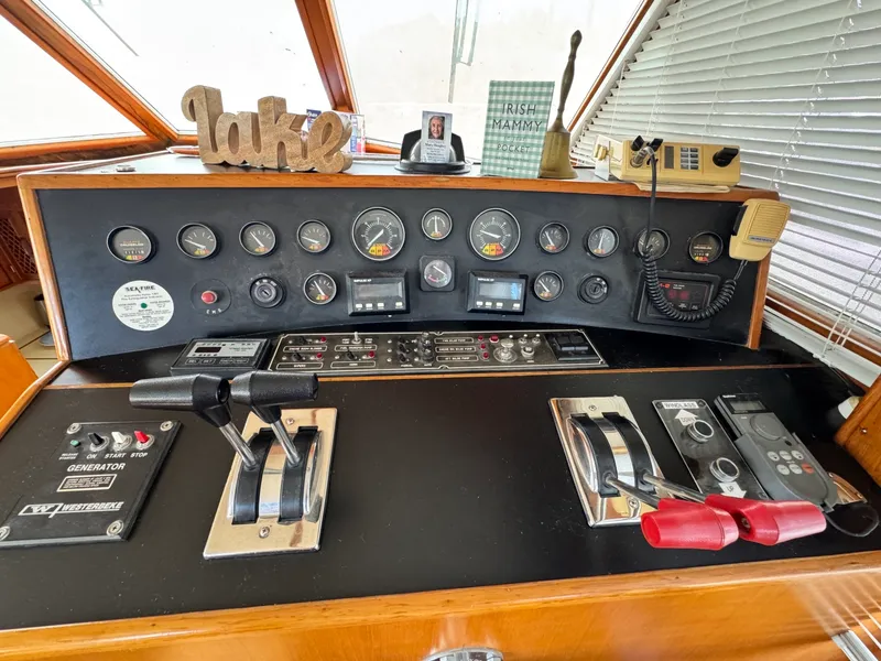 Slide: The Image of 1989 Hi-Star 44 Trawler 44 - 7833475