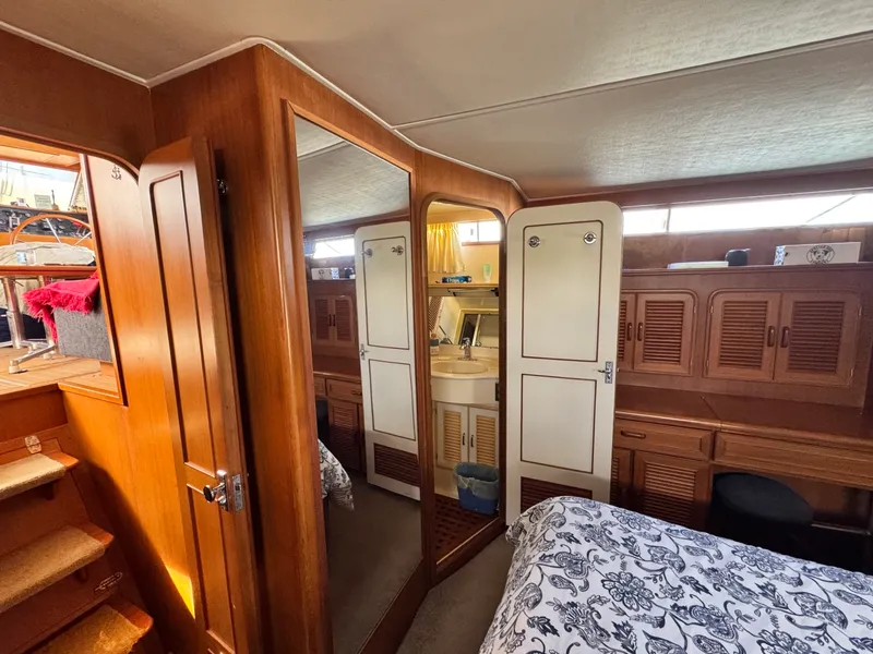 Slide: The Image of 1989 Hi-Star 44 Trawler 44 - 7833489