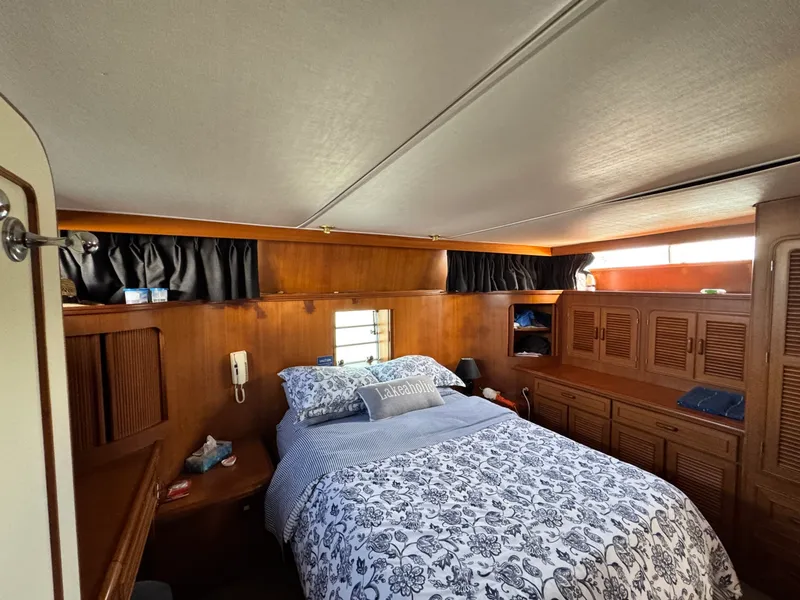 Slide: The Image of 1989 Hi-Star 44 Trawler 44 - 7833487