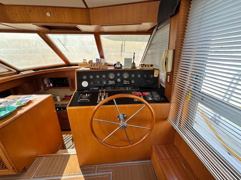 Slide: The Image of 1989 Hi-Star 44 Trawler 44 - 7833474