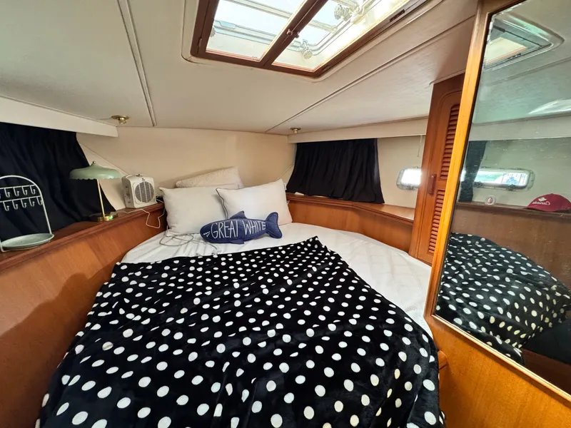Slide: The Image of 1989 Hi-Star 44 Trawler 44 - 7833483