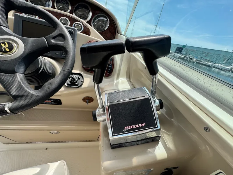 Slide: The Image of 2001 Sea Ray 280 Sundancer 28 - 7833528