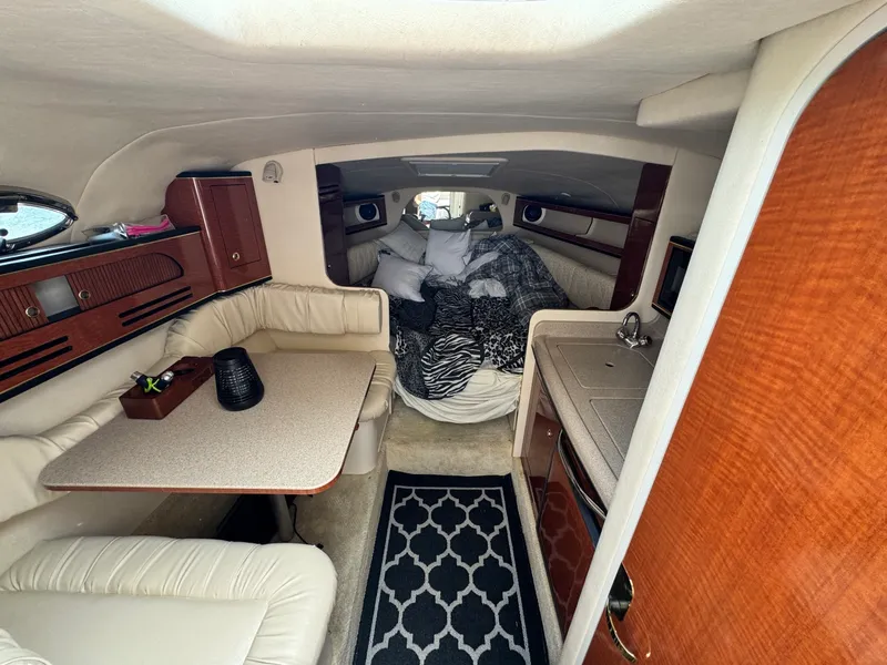 Slide: The Image of 2001 Sea Ray 280 Sundancer 28 - 7833532