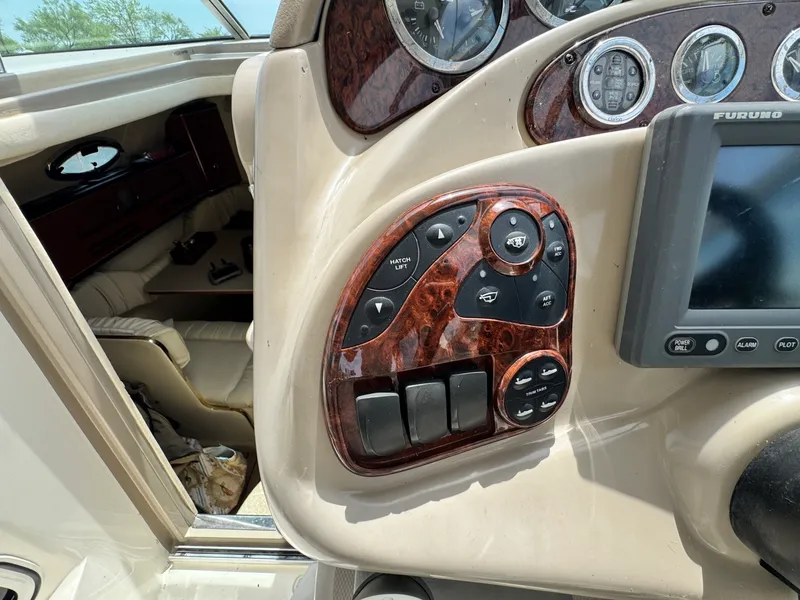 Slide: The Image of 2001 Sea Ray 280 Sundancer 28 - 7833530