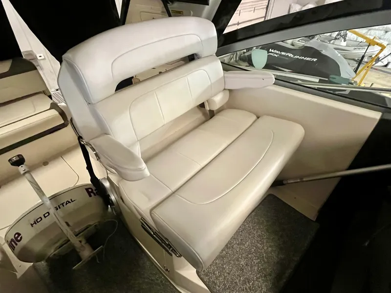 Slide: The Image of 2012 Monterey 320 Sport Yacht 32 - 7833648