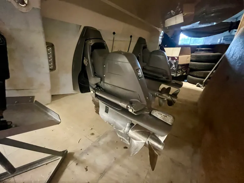 Slide: The Image of 2012 Monterey 320 Sport Yacht 32 - 7833641