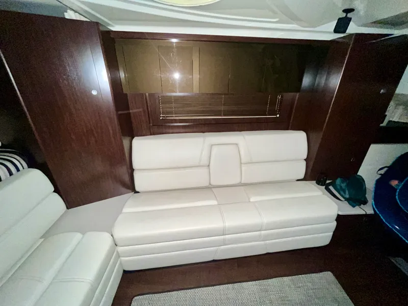Slide: The Image of 2012 Monterey 320 Sport Yacht 32 - 7833662