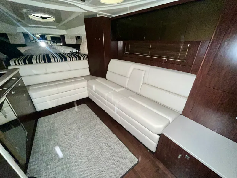 Slide: The Image of 2012 Monterey 320 Sport Yacht 32 - 7833659