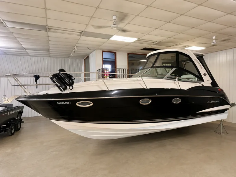 Slide: The Image of 2012 Monterey 320 Sport Yacht 32 - 7833632