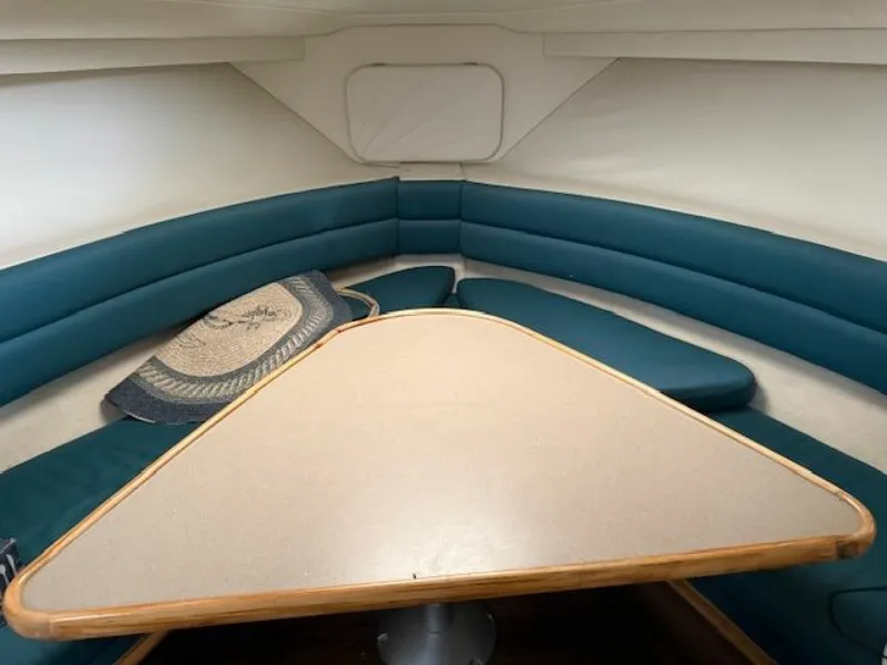 Slide: The Image of 1995 Carver 325 Motor Yacht 32 - 7833738