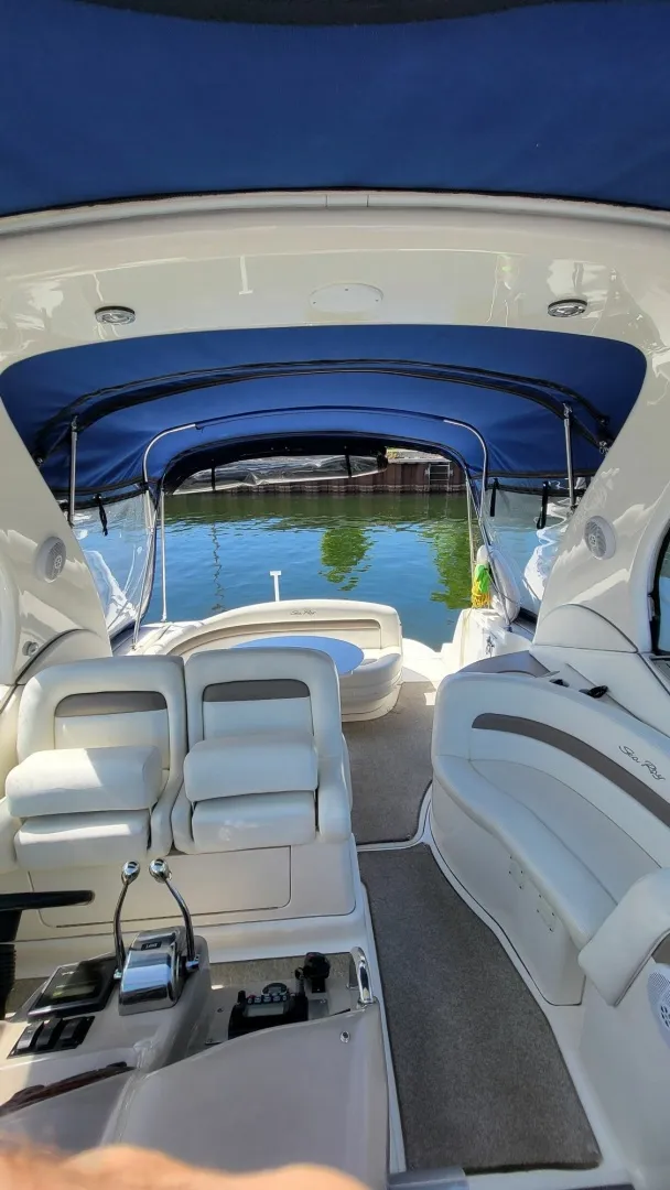 Slide: The Image of 2003 Sea Ray 320 Sundancer 32 - 7833767