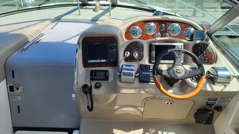 Slide: The Image of 2003 Sea Ray 320 Sundancer 32 - 7833769