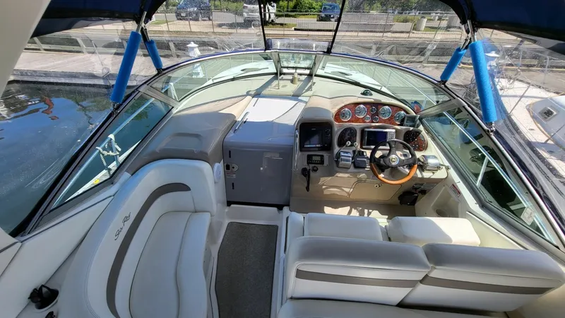 Slide: The Image of 2003 Sea Ray 320 Sundancer 32 - 7833768