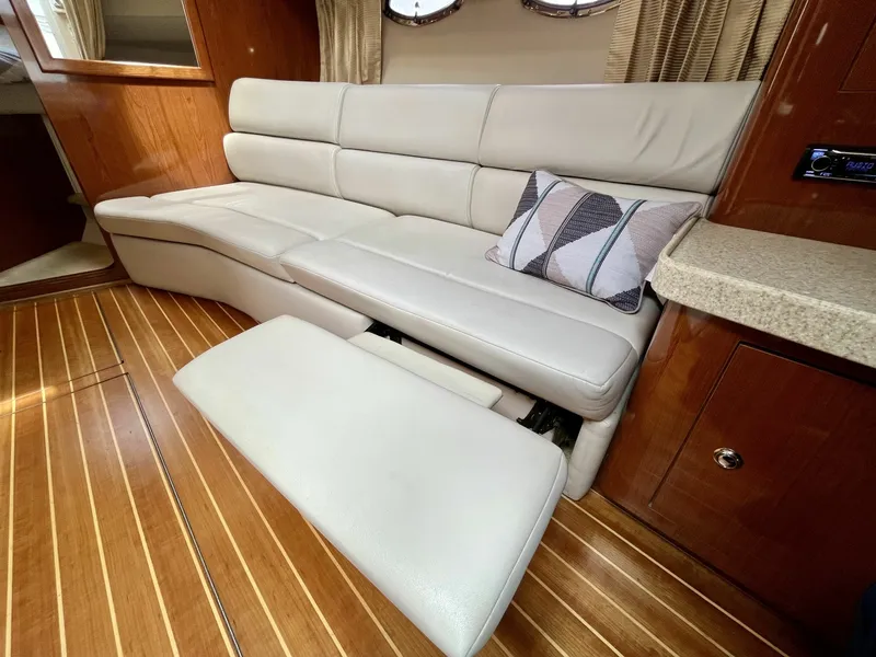 Slide: The Image of 2005 Regal 3560 Commodore 35 - 7833805