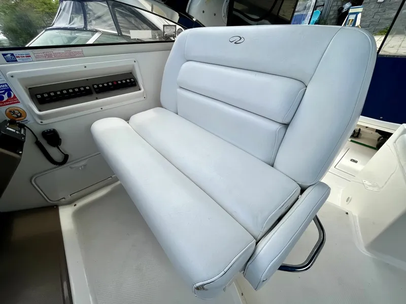 Slide: The Image of 2005 Regal 3560 Commodore 35 - 7833794