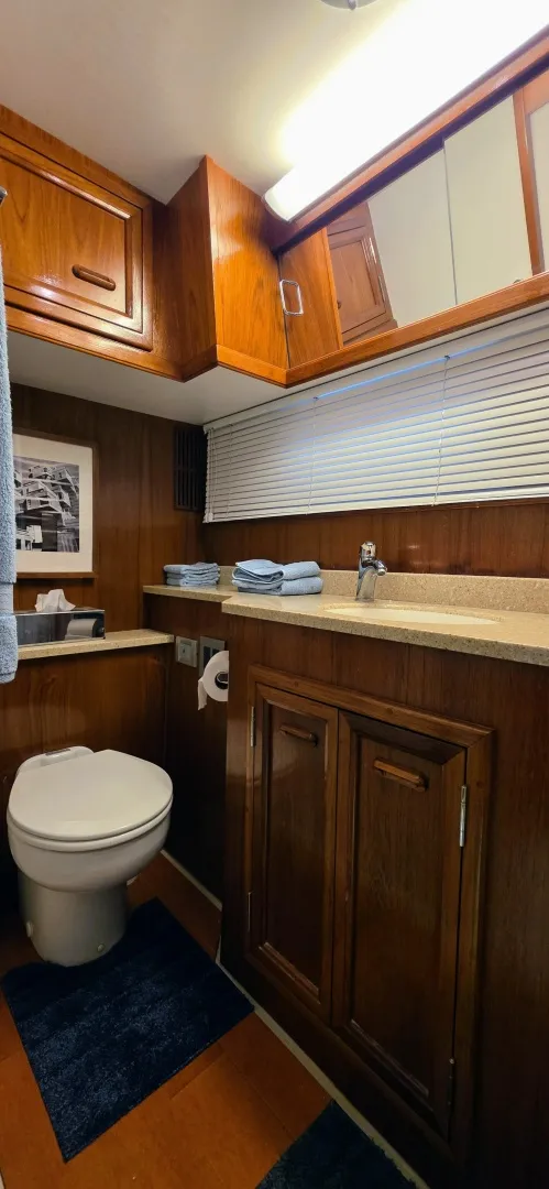 Slide: The Image of 1987 Carver 4207 Aft Cabin 42 - 7833871