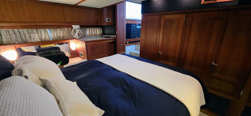 Slide: The Image of 1987 Carver 4207 Aft Cabin 42 - 7833870