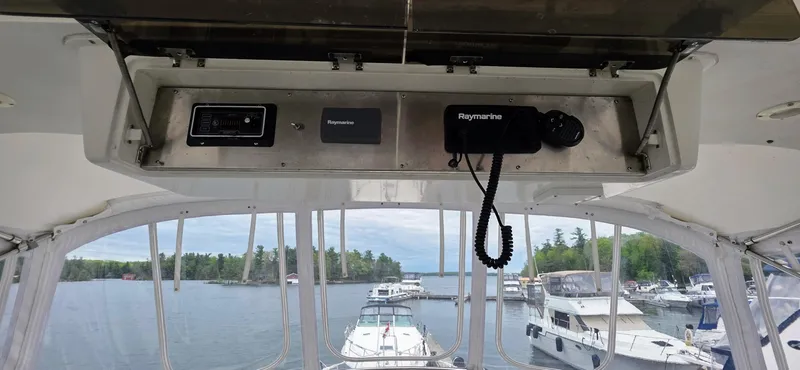 Slide: The Image of 1987 Carver 4207 Aft Cabin 42 - 7833844