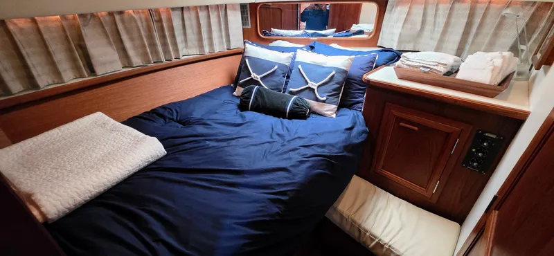 Slide: The Image of 1987 Carver 4207 Aft Cabin 42 - 7833857