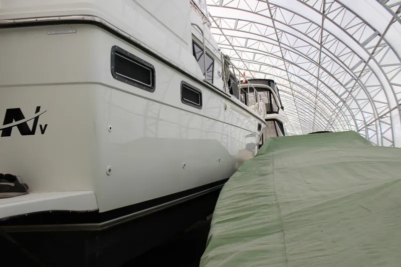 Slide: The Image of 1987 Carver 4207 Aft Cabin 42 - 7833875